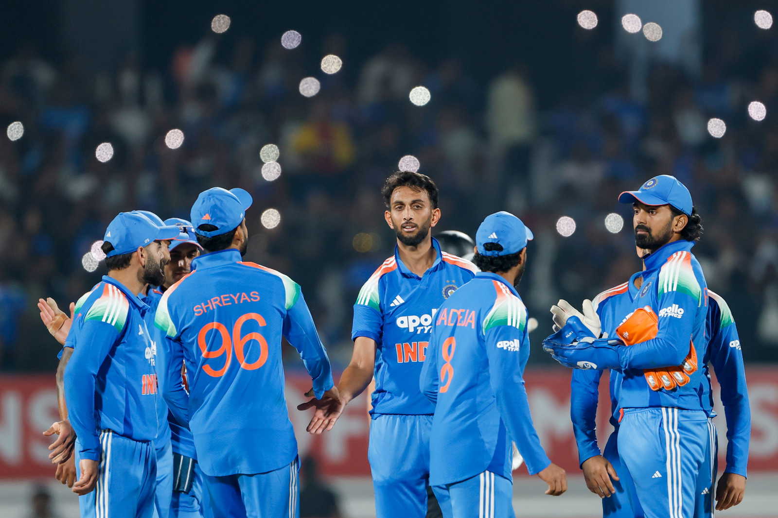 विराट कोहली के शतक पर फिरा पानी, भारत को हराकर सीरीज पर न्यूज़ीलैंड का कब्जा, बदला ODI का इतिहास