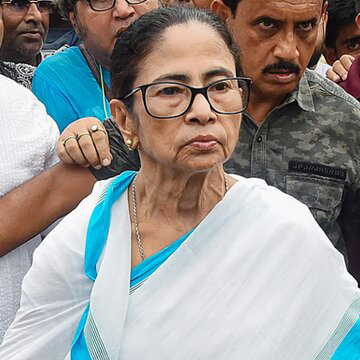 TMC के बैंक अकाउंट फ्रिज़ करने और ममता बनर्जी के PSO को बदलने का ऋतव्रत बंद्योपाध्याय ने किया समर्थन