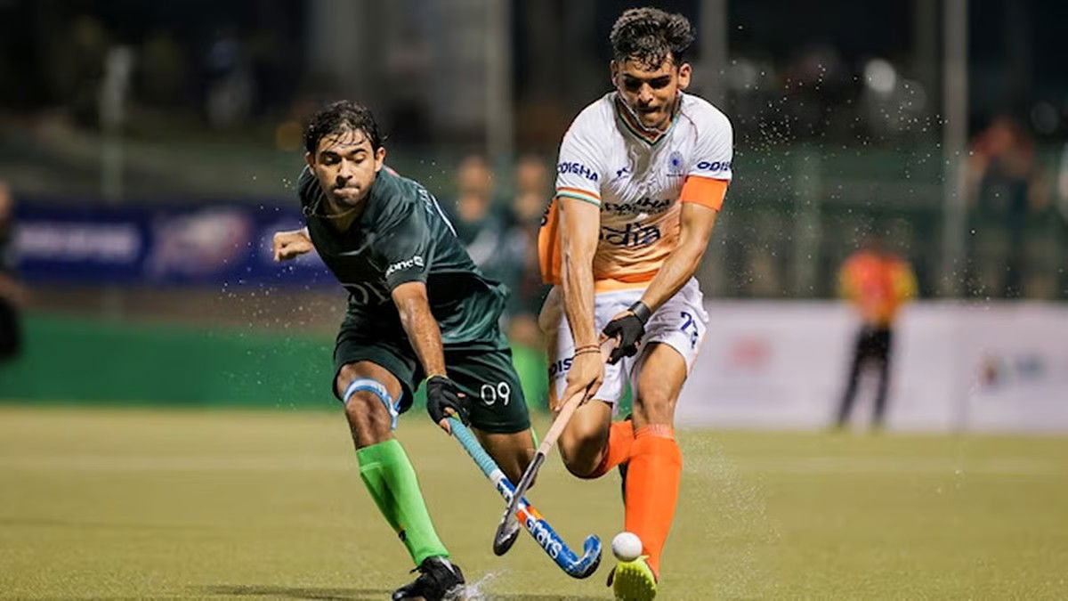 हॉकी इंडिया ने पाकिस्तान के खिलाड़ियों के साथ हाथ मिलाने की अनुमति दी