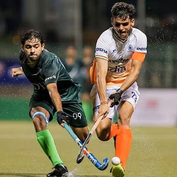 हॉकी इंडिया ने पाकिस्तान के खिलाड़ियों के साथ हाथ मिलाने की अनुमति दी