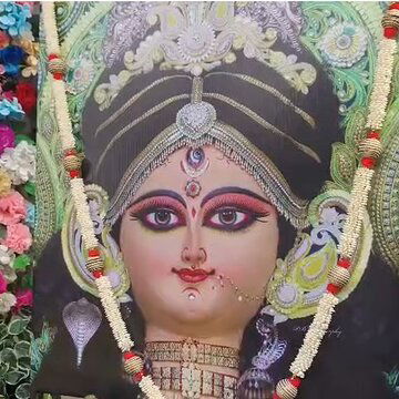 दशमी के दिन से ही चंदननगर में शुरू हो गयी जगद्धात्री पूजा की तैयारियां