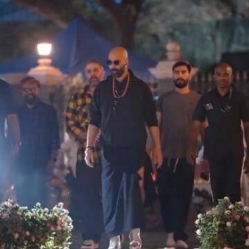 घर पर फायरिंग के 40 दिनों बाद शूटिंग पर लौटे रोहित शेट्टी! कौन सी फिल्म की कर रहे हैं शूटिंग? देखें BTS वीडियो