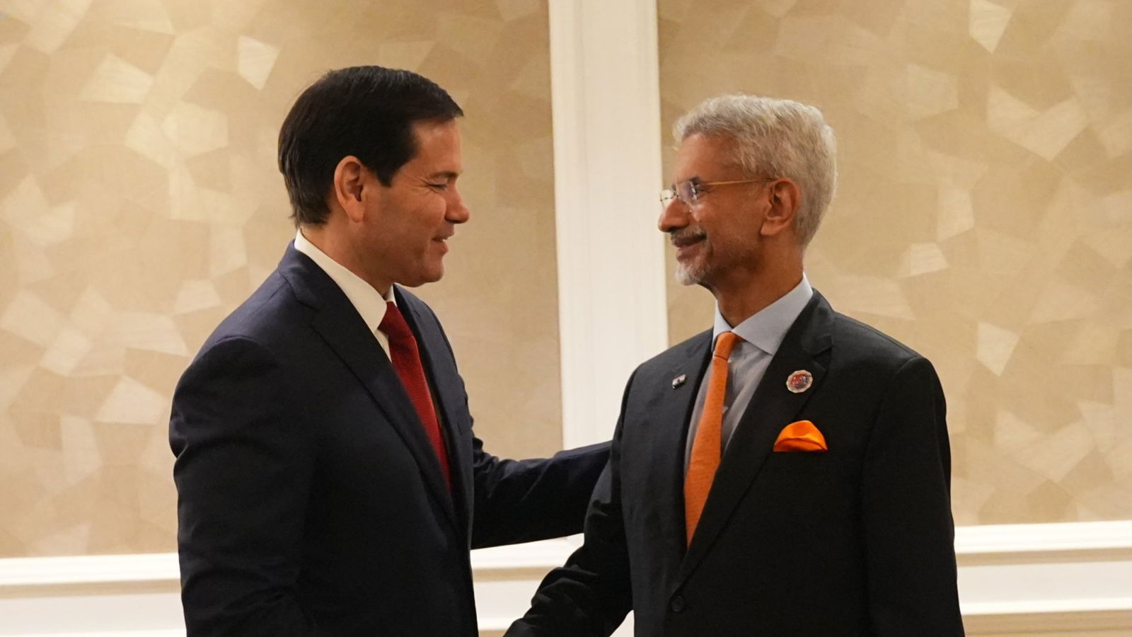 जारी व्यापार वार्ताओं के बीच जयशंकर और रुबियो ने कुआलालंपुर में द्विपक्षीय संबंधों पर महत्वपूर्ण बात की