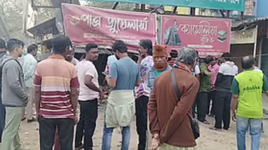 बैडमिंटन खेलने निकले, दो की मौत, सोनारपुर के घासियाड़ा में भयंकर सड़क दुर्घटना