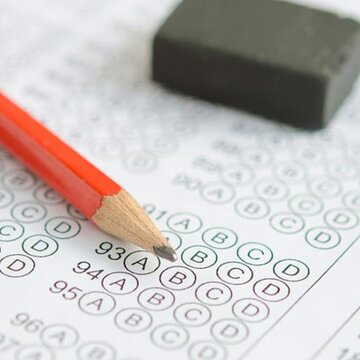 स्कूल परीक्षा में ‘कुत्ते का नाम राम’ सवाल पर बवाल, छत्तीसगढ़ में विरोध प्रदर्शन