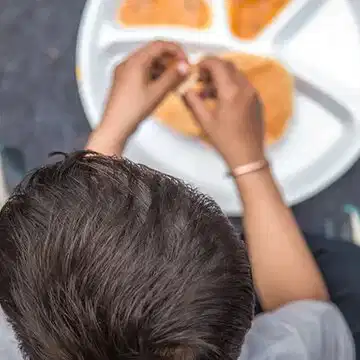 WB Budget 2026 : प्राथमिक स्तर पर मिड डे मील में प्रति छात्र आवंटन 47% बढ़ाने का प्रस्ताव