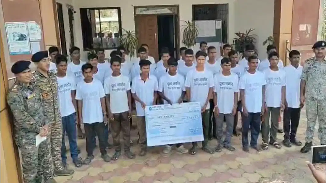 माओवाद को बड़ा झटका: सुकमा में एक साथ 29 माओवादियों का आत्मसमर्पण