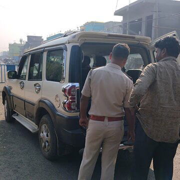 Delhi Blast : लाल किला के सामने विस्फोट के बाद कोलकाता में भी हाई अलर्ट, राज्य भर में हो रही नाका चेकिंग