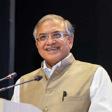 ज्ञानेश कुमार को हटाने की तैयारी, तृणमूल कांग्रेस के नेतृत्व में विपक्ष का संसद में नोटिस