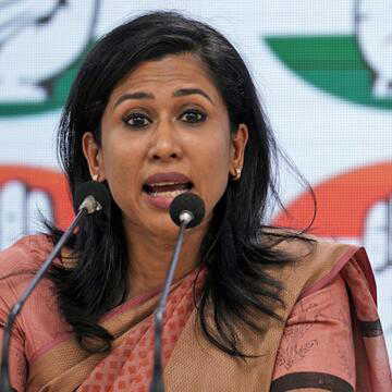 20 TMC सांसदों के NCPI में विलय पर कांग्रेस का हमला: शमा मोहम्मद ने बागी सांसदों को दिया इस्तीफे का चैलेंज