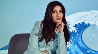 अश्लीलता के आरोपों में घिरा ‘सरके चुनर’ गाना, सरकार का प्रतिबंध, आयोग का नोटिस और नोरा फतेही की सफाई