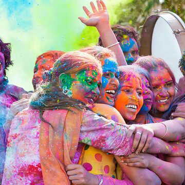 होली पर तपेगा बंगाल: तेज धूप और बढ़ती उमस से रंगों का मजा पड़ सकता है फीका