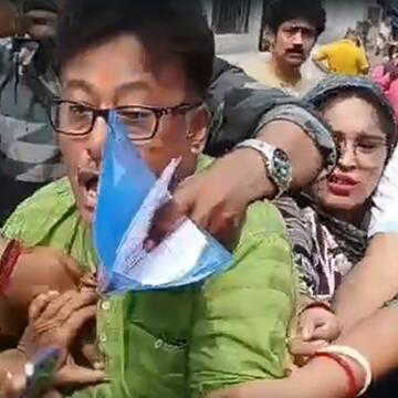 कांचरापाड़ा में तृणमूल पार्षद और निर्दलीय प्रत्याशी के बीच हाथापाई, भाजपा प्रत्याशी से भी तीखी बहस