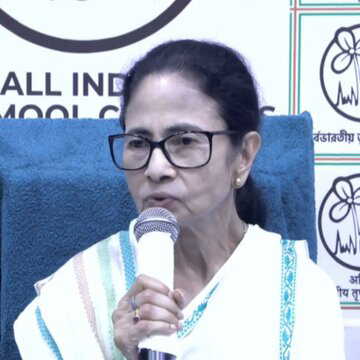 पश्चिम बंगाल में “अघोषित राष्ट्रपति शासन”? ममता बनर्जी ने केंद्र पर लगाए गंभीर आरोप