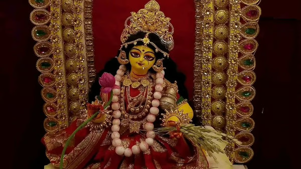 यहां दुर्गा पूजा नहीं, लक्ष्मी पूजा पांच दिनों तक मनाई जाती है