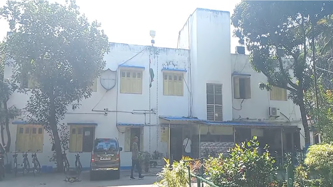 स्वर्ण व्यापारी की हत्या के आरोप में बीडीओ प्रशांत बर्मन के ड्राइवर समेत 2 गिरफ्तार