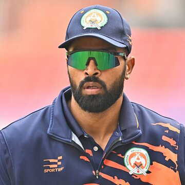 एक ओवर में 5 छक्के, 68 गेंदों में शतक, विश्व कप से पहले ही आग उगलती फॉर्म में हार्दिक