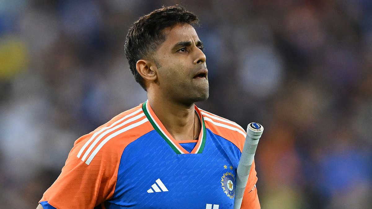 ‘उस शॉट को फ्रिज में रख दो…’, लगातार असफलताओं के बाद सूर्य को डांट रहे गावस्कर