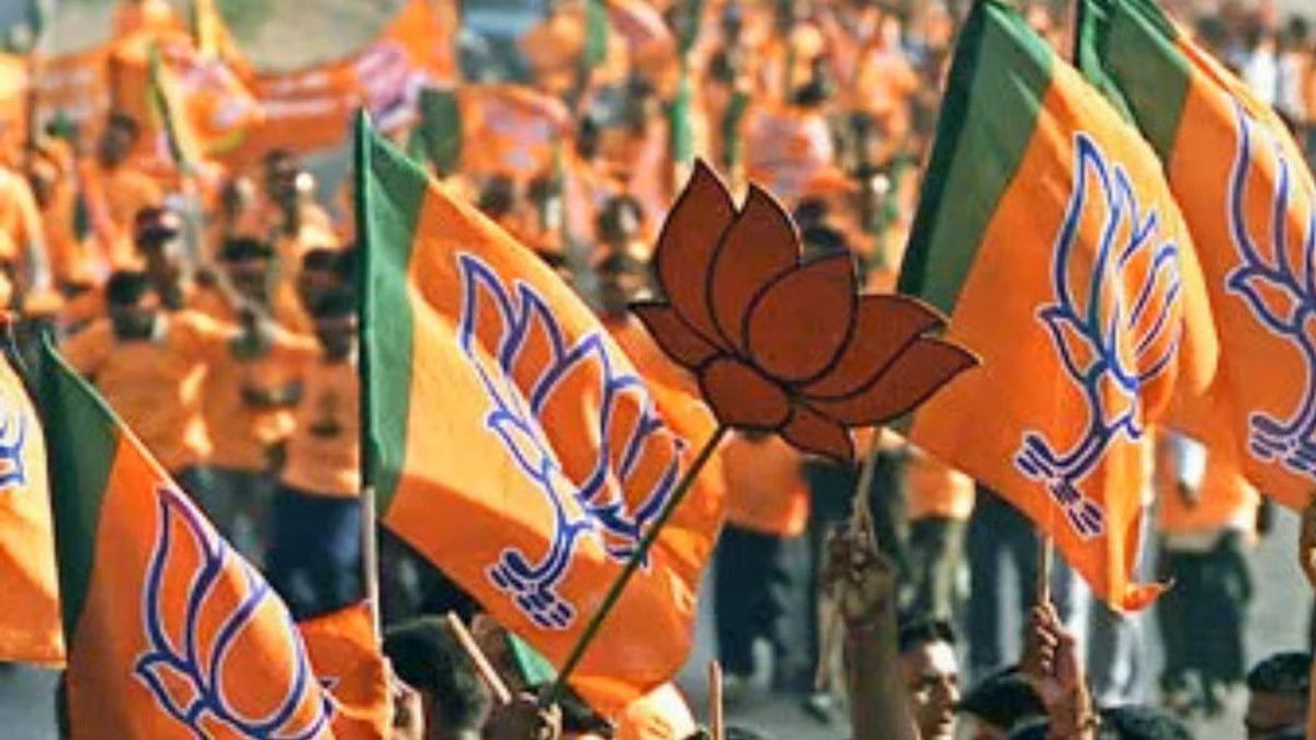 पुलिस की इजाजत के बिना बीजेपी की निकली बाइक रैली को लेकर उठे सवाल