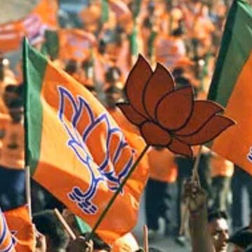 पुलिस की इजाजत के बिना बीजेपी की निकली बाइक रैली को लेकर उठे सवाल