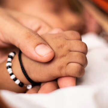 परीक्षा हॉल में ही मिला मां बनने का अनुभव! कक्षा में ही जन्मा नवजात