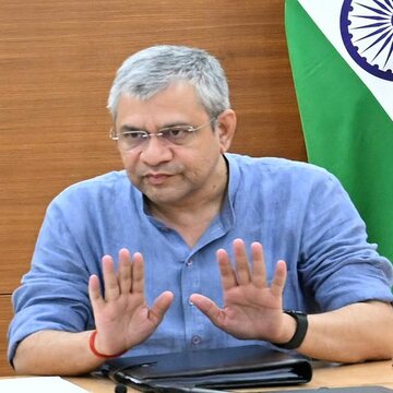 छठ और दीपावली पर चलाई जाएंगी 12,000 विशेष ट्रेनें, रेल मंत्री की घोषणा