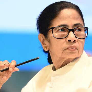 तृणमूल सुप्रीमो ममता बनर्जी की बैठक आज, दे सकती हैं SIR की सुनवाई के समय पार्टी नेताओं के कार्यों से जुड़ा निर्देश