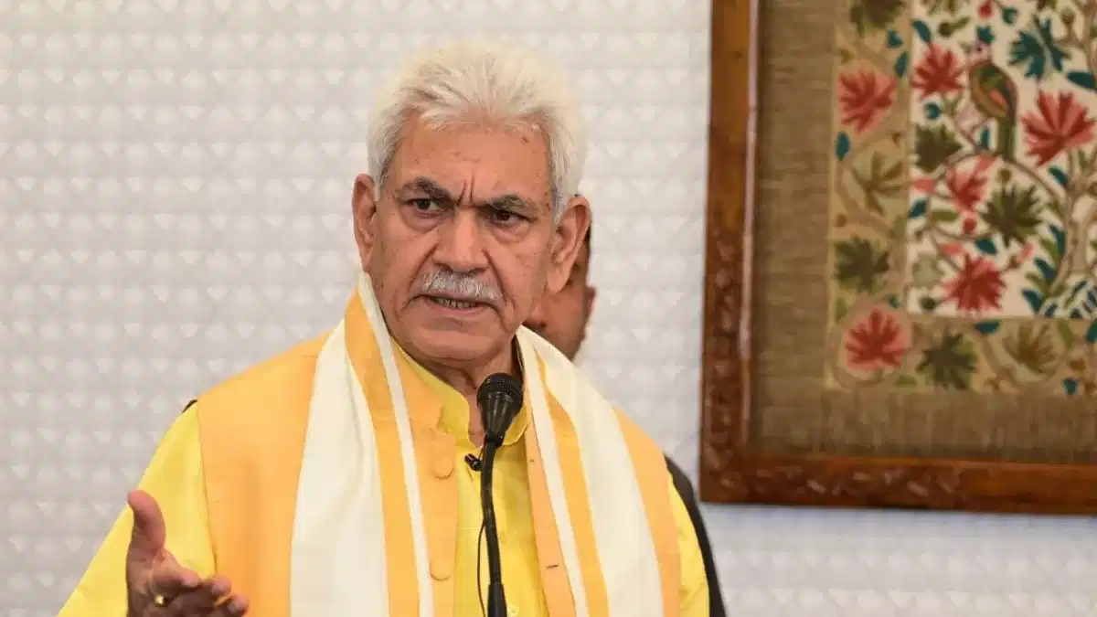 आतंकवाद के खिलाफ सख्त संदेश: “अब डरने की जरूरत नहीं,” - LG सिन्हा