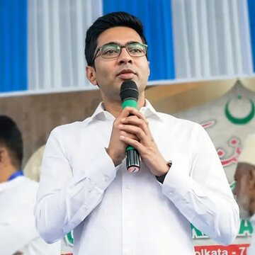 धर्म का चश्मा उतार कर देखें, हिंदुस्तान खतरे में है : अभिषेक बनर्जी