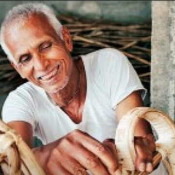 पांच दशकों से बेंत कला को सहेज रहे सुनील विश्वास, युवाओं को बनाया आत्मनिर्भर