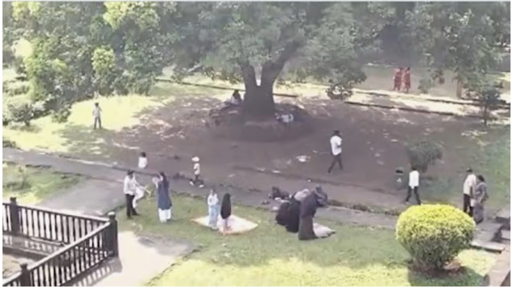 पुणे के शनि‍वारवाड़ा में नमाज अदा करने का वीडियो वायरल, 3 महिलाओं पर केस