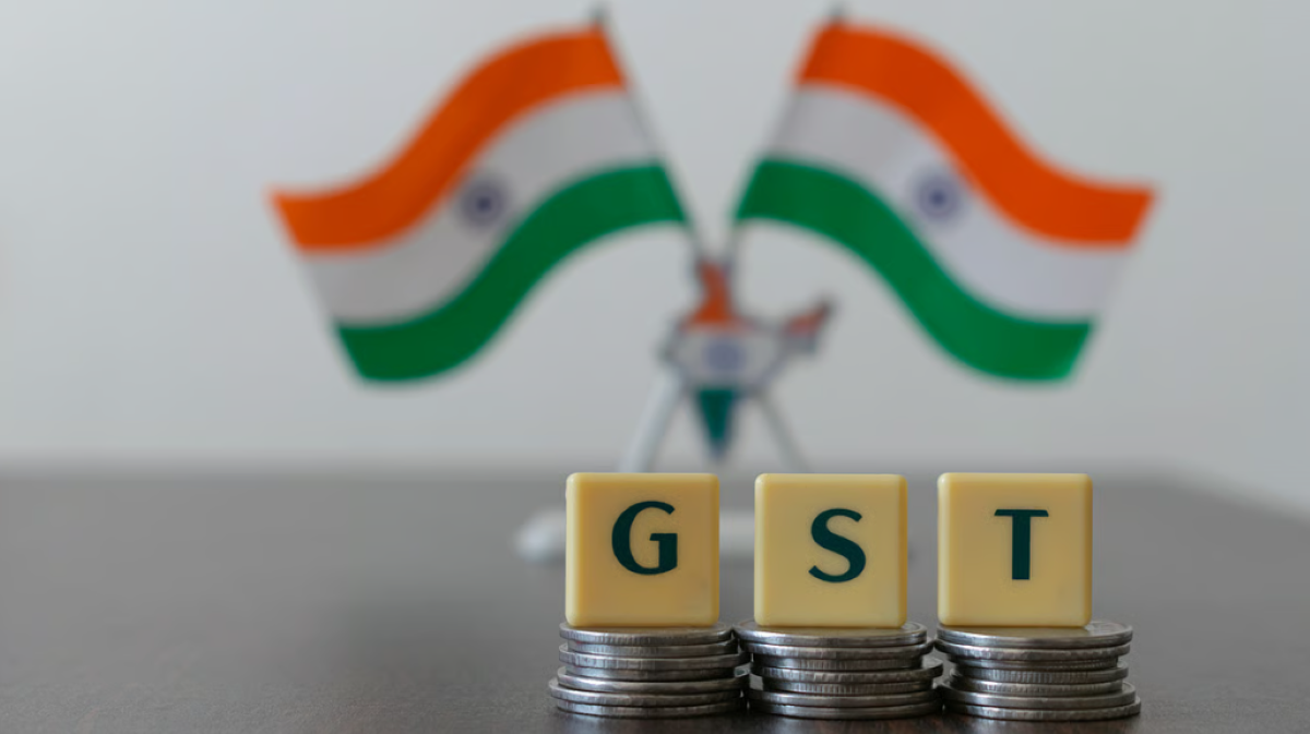 केंद्र ने जीवन और स्वास्थ्य बीमा पर 18% GST हटाने का निर्देश जारी किया
