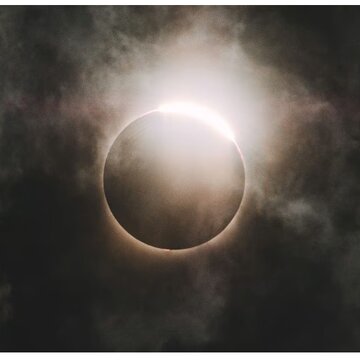 देवीपक्ष की शुरुआत में ही सूर्यग्रहण, देश-दुनिया पर क्या प्रभाव पड़ेगा?