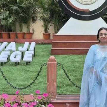 दिल्ली विश्वविद्यालय की सहायक प्रोफेसर देवस्मिता पाल की हत्या, बंद फ्लैट से शव बरामद