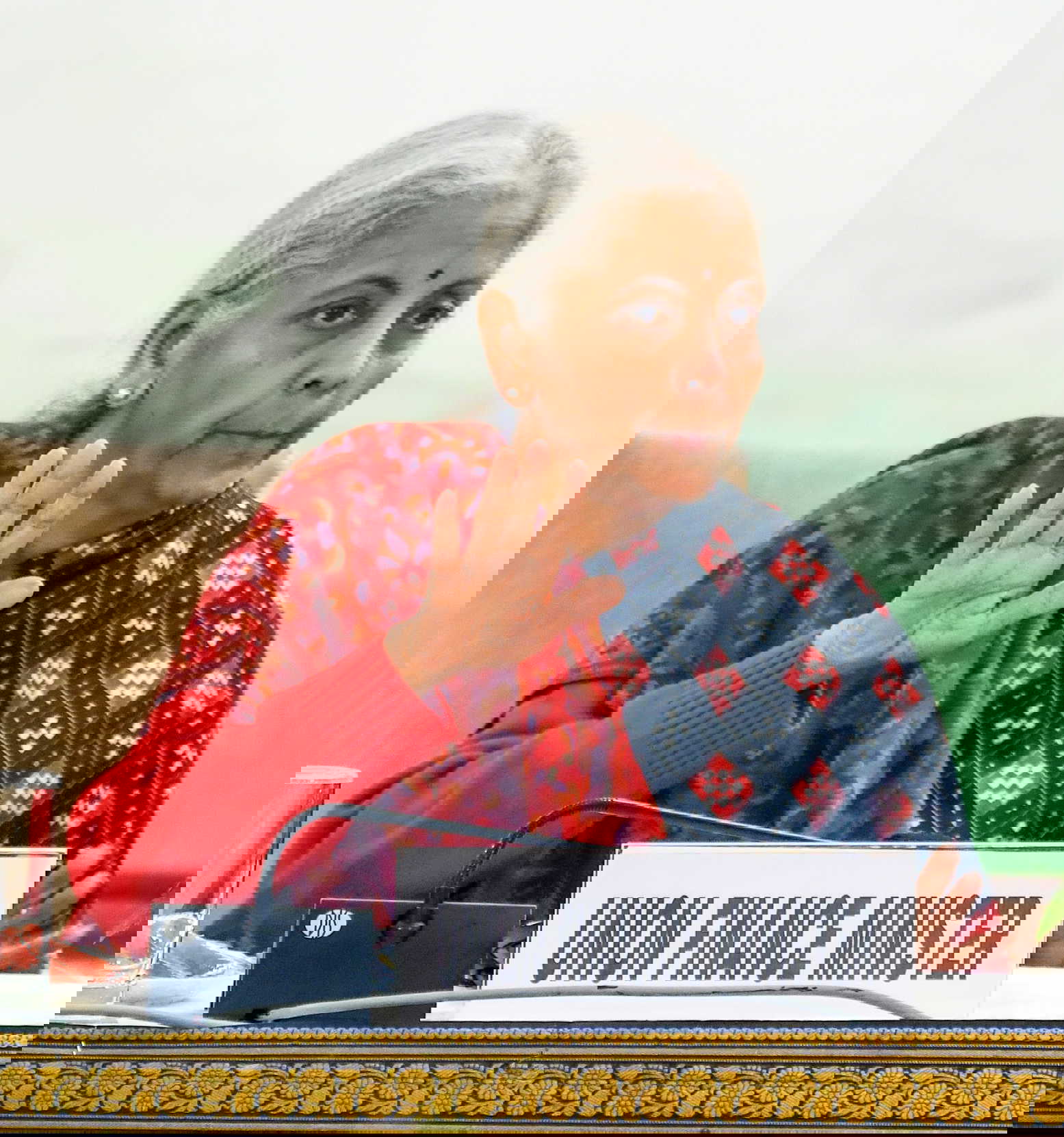 हलवा समारोह के साथ बजट टीम का लॉक-इन और अंतिम तैयारी का संकेत