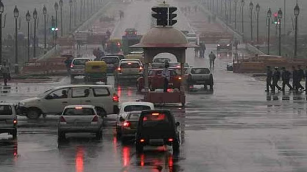 उत्तर भारत में बारिश और बर्फबारी के साथ कड़ाके की ठंड, क्या कहा मौसम विभाग ने?