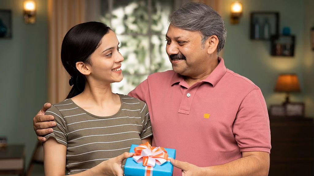 अगर किसी से प्यार करते हैं तो कभी ये 7 चीजें उपहार में न दें, रिश्ते में खटास आएगा