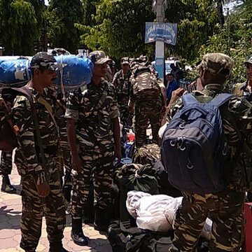 रविवार से स्कूलों में प्रवेश करेगी केंद्रीय बल, पढ़ाई का क्या होगा?