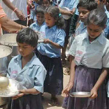 केरल स्कूल में फूड पॉइजनिंग से 100 से अधिक छात्र बीमार