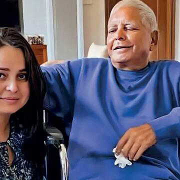 आरजेडी में MLC उम्मीदवार को लेकर विवाद, रोहिणी आचार्य ने पार्टी नेतृत्व पर साधा निशाना