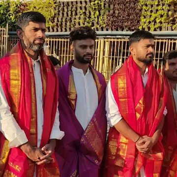 अमेरिका के क्रिकेटरों ने तिरुपति मंदिर में पूजा की
