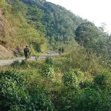 कमांडो कैंप पर रॉकेट-ग्रेनेड से हमला, 4 जवान घायल