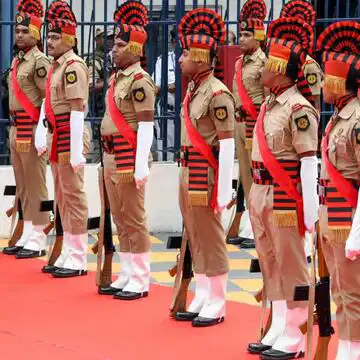 DA और वेतन आयोग के संबंध में CM शुभेंदु अधिकारी ने लिया कौन सा फैसला?