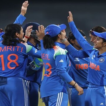 बहनों ने लिया बदला! आईसीसी महिला वन डे वर्ल्ड कप में भारतीय टीम न्यूजीलैंड को हराकर सेमीफाइनल में पहुंची