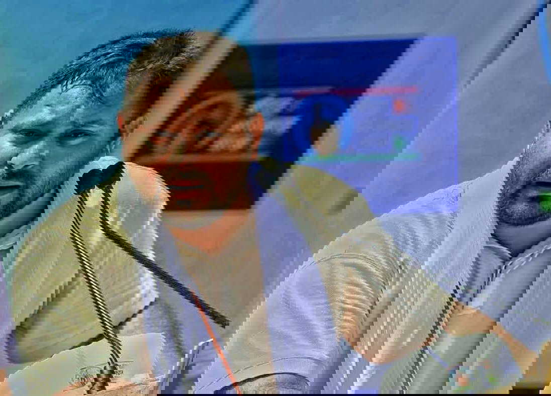 तेजस्वी यादव ही होंगे नेता प्रतिपक्ष, RJD समीक्षा बैठक में लालू यादव का बड़ा फैसला