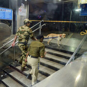 लाल किला धमाका: जांच तेज़, सुराग की तलाश में जुटी एजेंसियां, अंतरराष्ट्रीय समुदाय ने जताया दुख