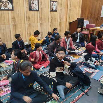 हिंदी मेला के छठवें दिन बंधुत्व विषय पर चित्रांकन, कविता पोस्टर, वाद-विवाद और हिंदी ज्ञान प्रतियोगिता