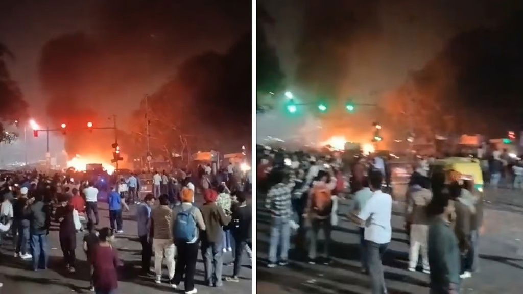 लालकिला के सामने विस्फोट, 8 मौतें, 3 कारें खाक, दिल्ली में हाई अलर्ट