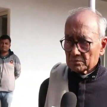 आरएसएस की तारीफ कर विवाद में फंसे दिग्विजय सिंह, सफाई दी, कहा-कांग्रेस एकजुट, भाजपा साजिश कर रही है
