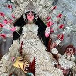 गृहिणी की मौत के बाद बंद हो गया कुमारी पूजन, मां से अनुमति लेकर 18 किलो चांदी के गहनों से सजाकर होती है पूजा